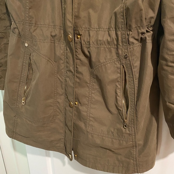 Green & Gold Anorak Jacket - Picture 7 of 7